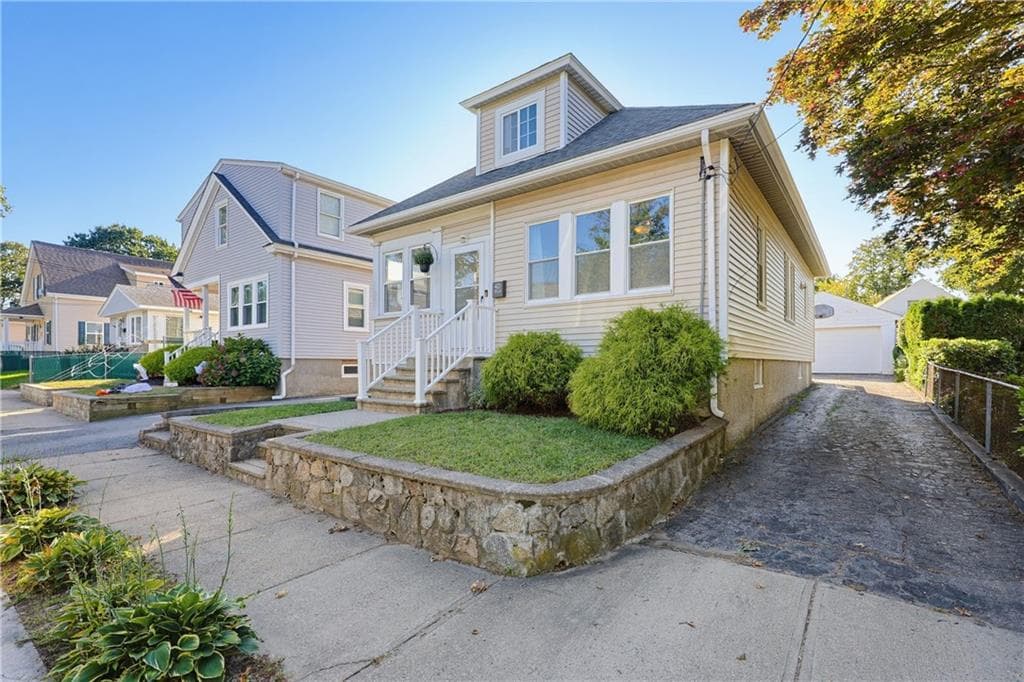 Single Family Residence at 40 Zella Street, Providence, photo 2 of 48