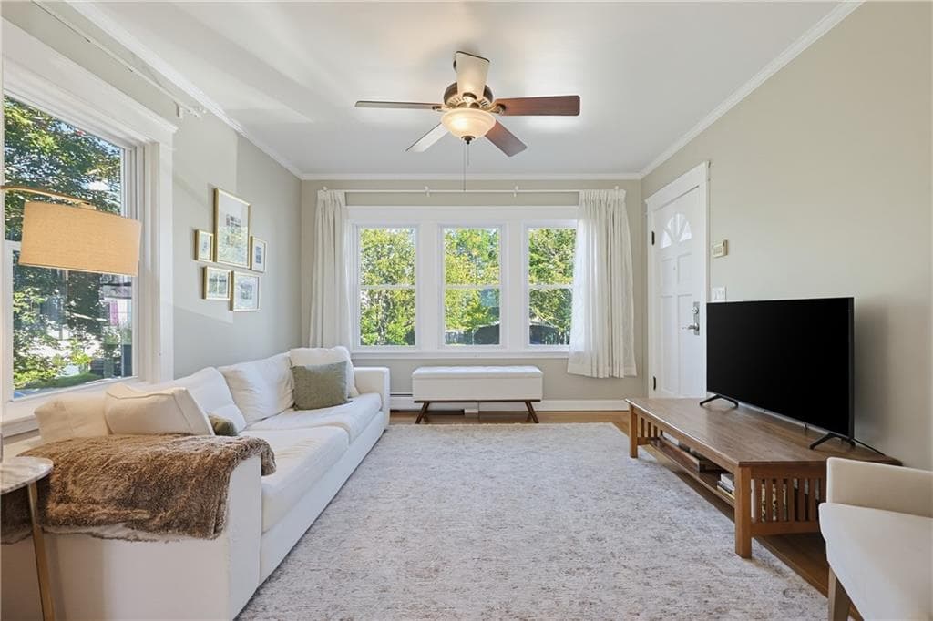 Single Family Residence at 40 Zella Street, Providence, photo 8 of 48