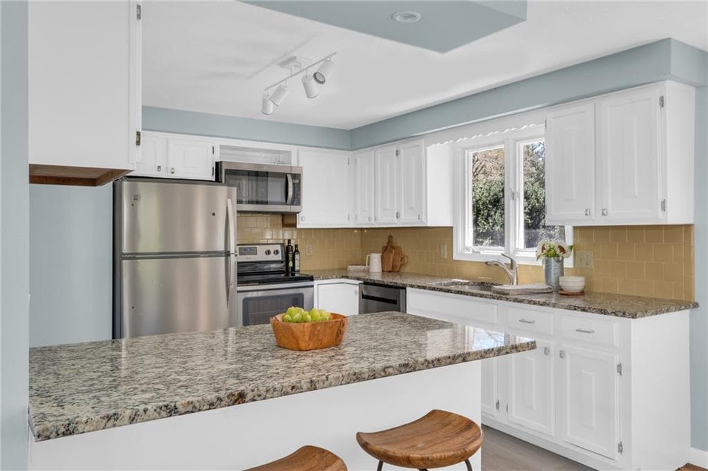 Single Family Residence at 6 Acre Avenue, Barrington, photo 13 of 46