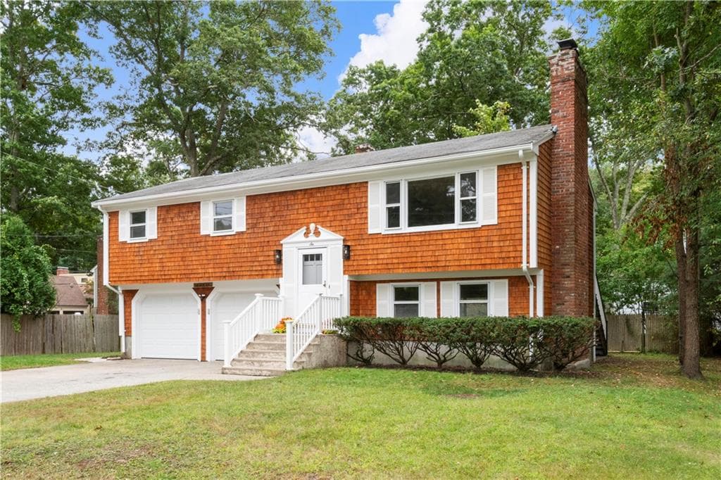 Single Family Residence at 6 Acre Avenue, Barrington, photo 44 of 46