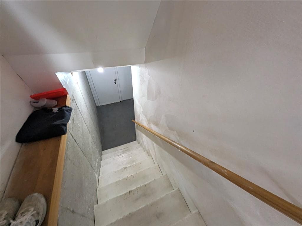 Multi Family at 208 210 Greeley Street, Providence, photo 16 of 25