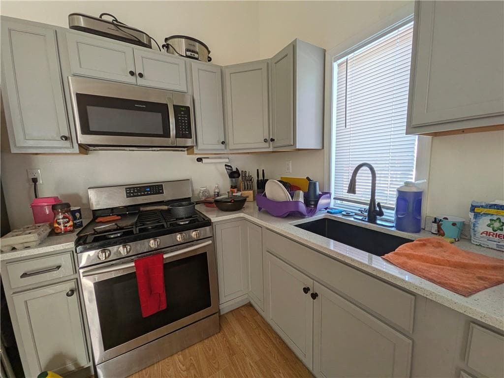 Multi Family at 208 210 Greeley Street, Providence, photo 11 of 25