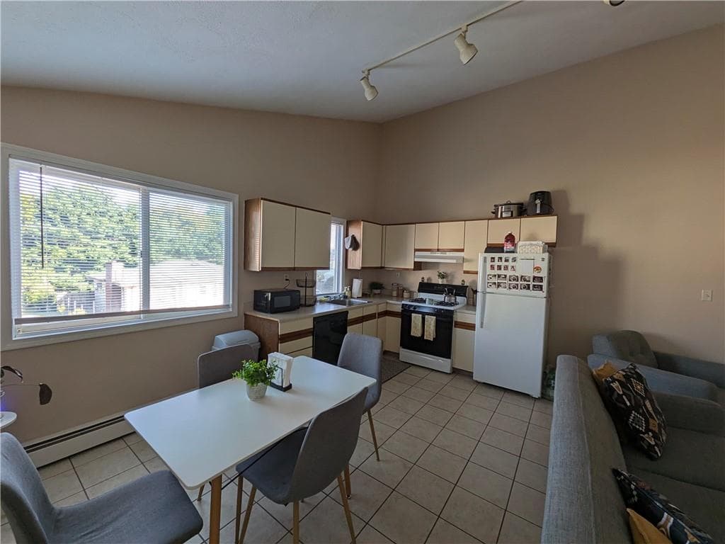 Multi Family at 208 210 Greeley Street, Providence, photo 4 of 25