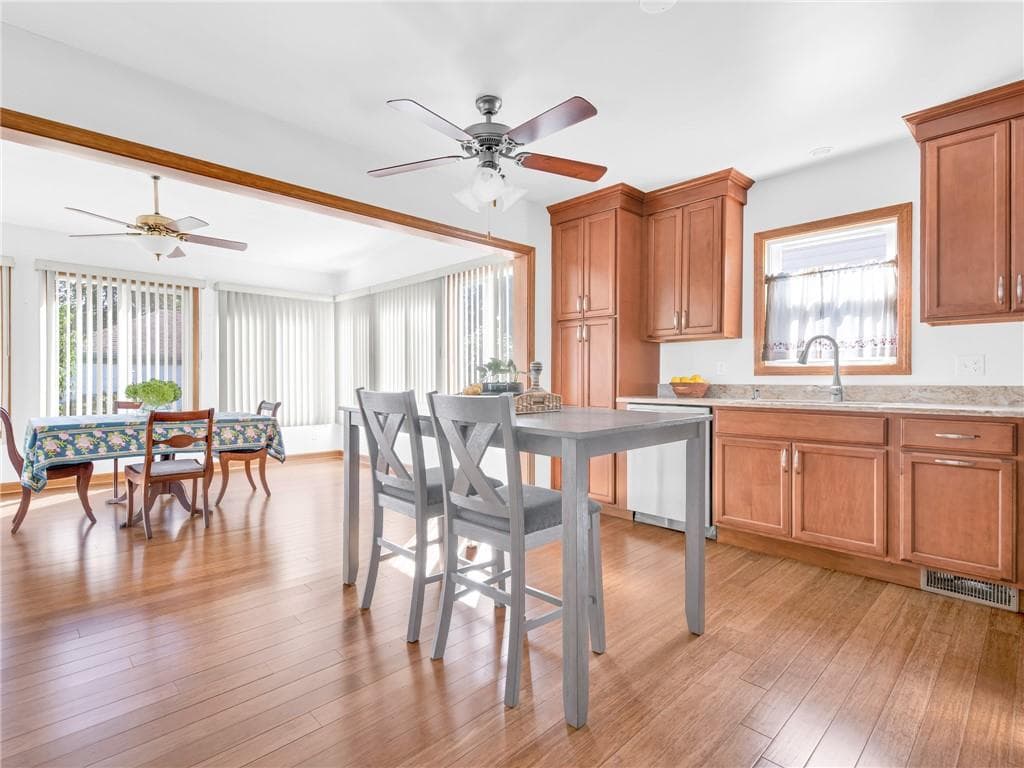 Single Family Residence at 17 Catalpa Avenue, East Providence, photo 12 of 34