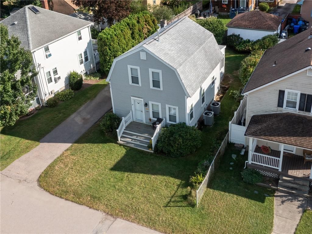 Single Family Residence at 17 Catalpa Avenue, East Providence, photo 3 of 34