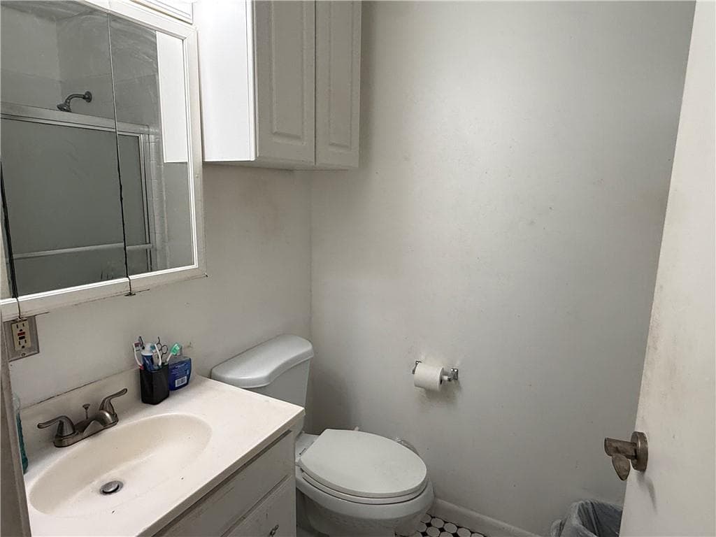 Condominium at 5 Apple Valley Parkway UNIT 8, Smithfield, photo 8 of 11