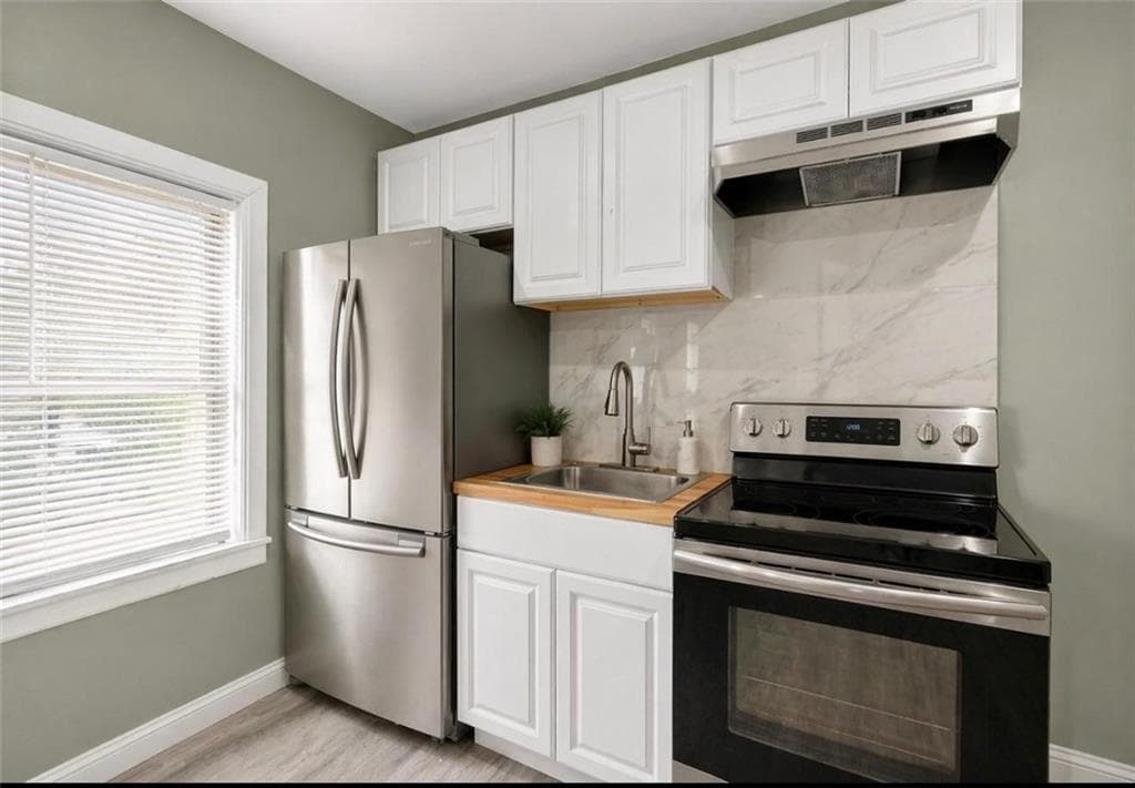 Multi Family at 15 Baltimore Street, Providence, photo 22 of 37