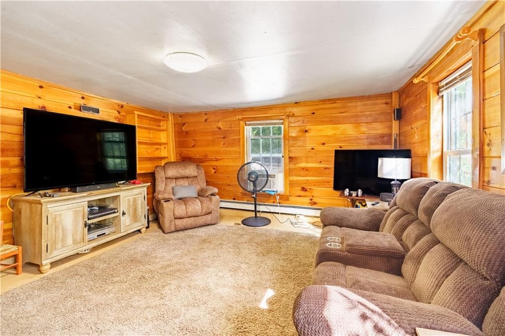 Single Family Residence at 197 Lewis Farm Road, Coventry, photo 6 of 37