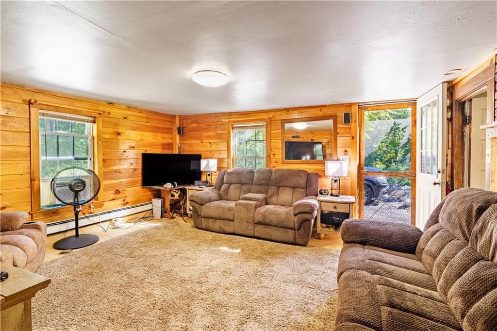 Single Family Residence at 197 Lewis Farm Road, Coventry, photo 5 of 37