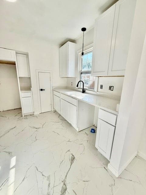 Single Family Residence at 39 Marion Avenue S, Cranston, photo 8 of 24