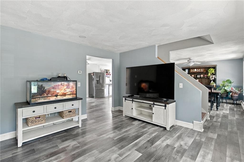 Single Family Residence at 253 Old Coach Road, Charlestown, photo 12 of 27