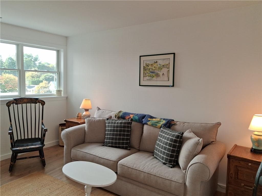 Condominium at 53 Conanicus Avenue UNIT 4E, Jamestown, photo 10 of 13