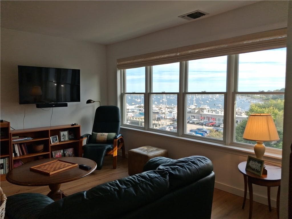Condominium at 53 Conanicus Avenue UNIT 4E, Jamestown, photo 11 of 13