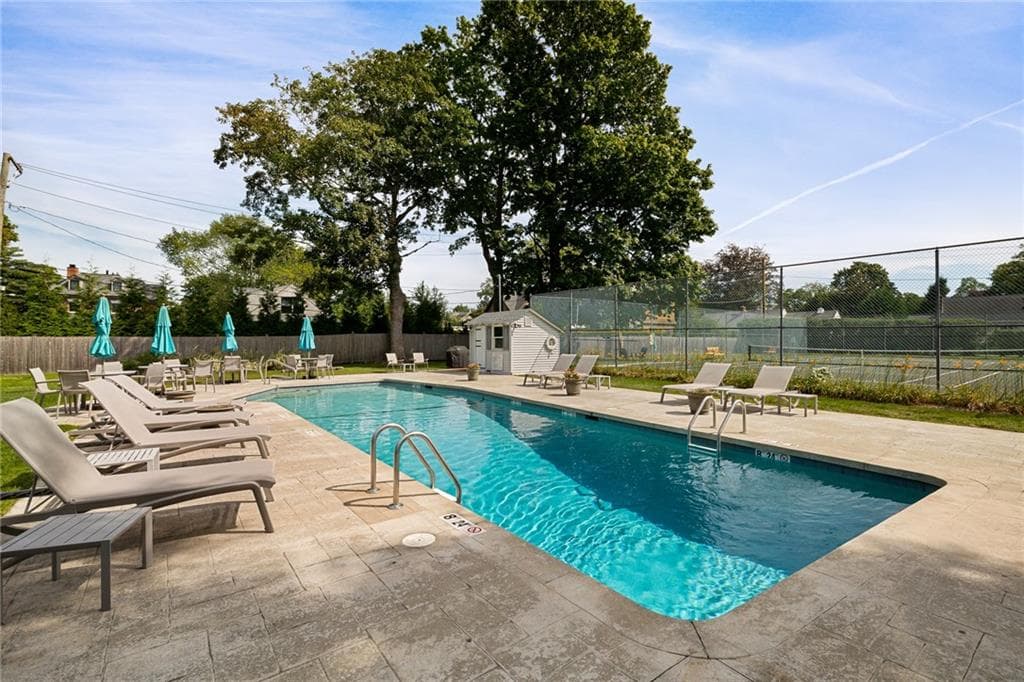 Condominium at 364 Bellevue Avenue UNIT D103E, Newport, photo 23 of 32