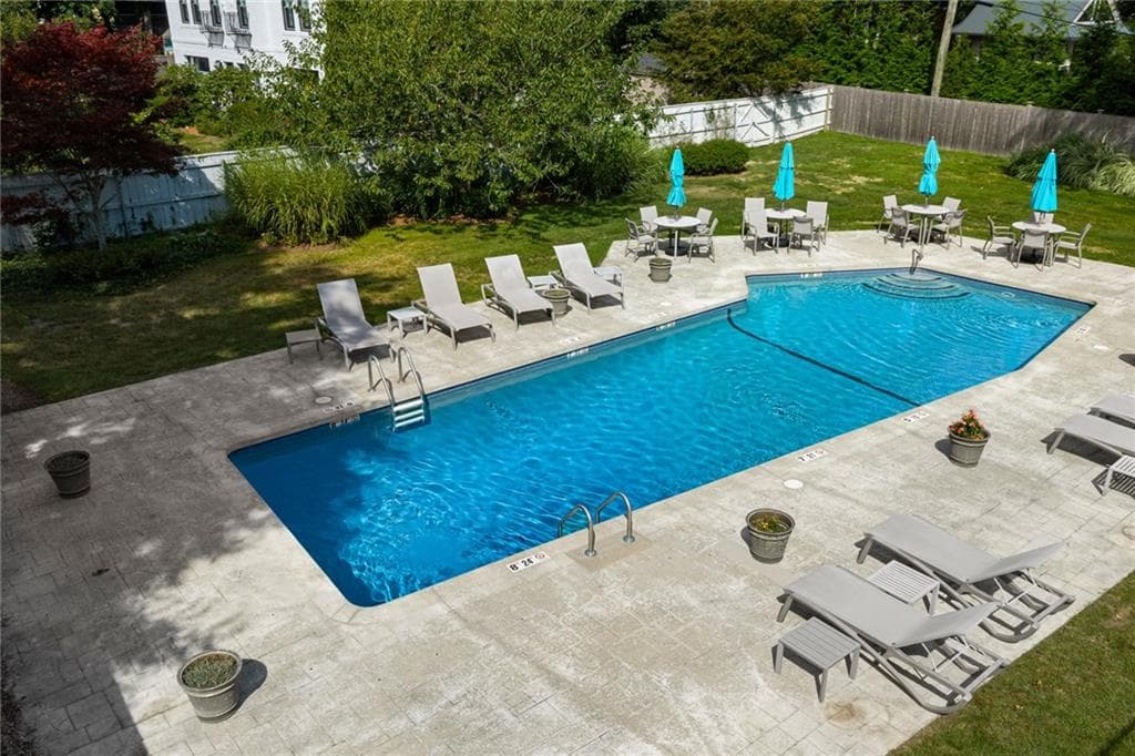Condominium at 364 Bellevue Avenue UNIT D103E, Newport, photo 28 of 32