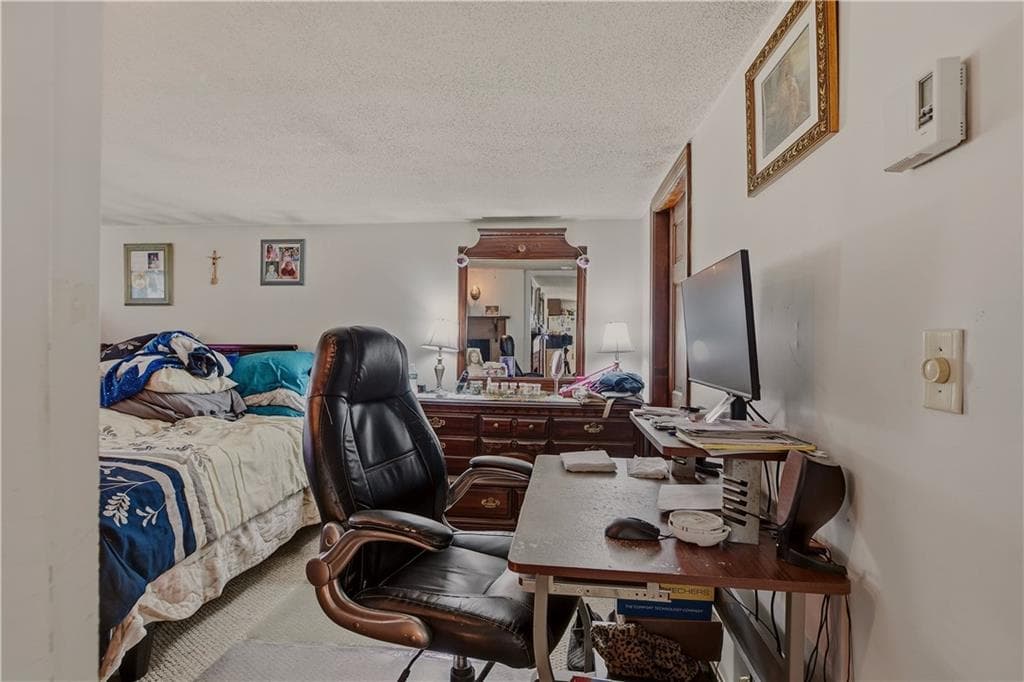 Multi Family at 2801 2803 East Main Road, Portsmouth, photo 6 of 46