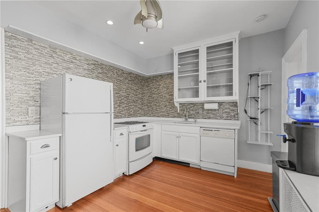 Multi Family at 350 Broadway, Newport, photo 12 of 49