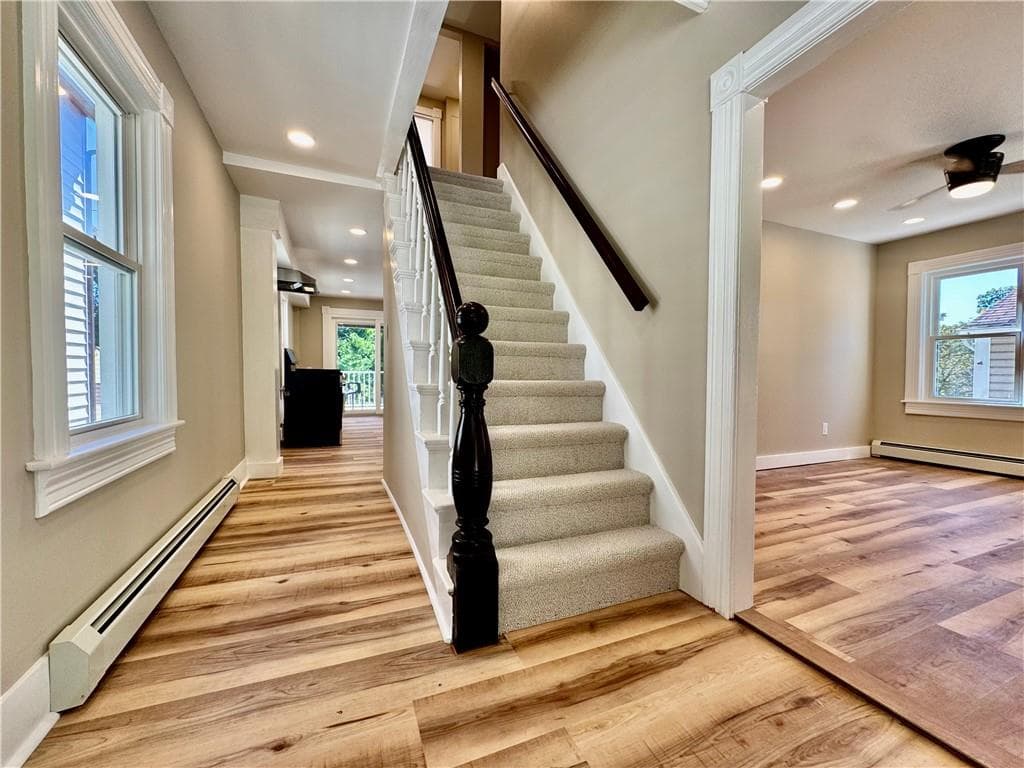 Single Family Residence at 9 Daniel Street, Norwich, photo 8 of 28