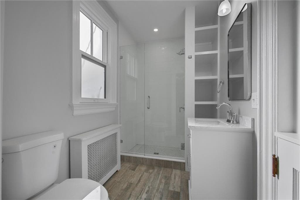 Single Family Residence at 350 Broadway, Newport, photo 20 of 50