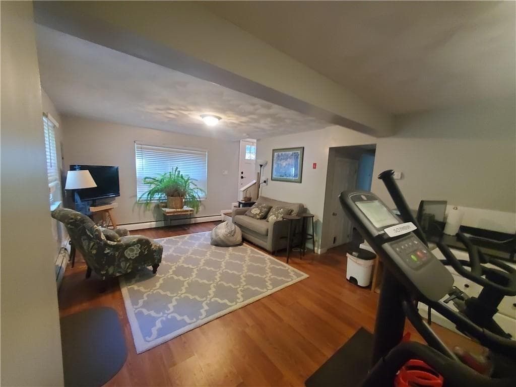 Single Family Residence at 85 Shattock Avenue, Warwick, photo 14 of 32
