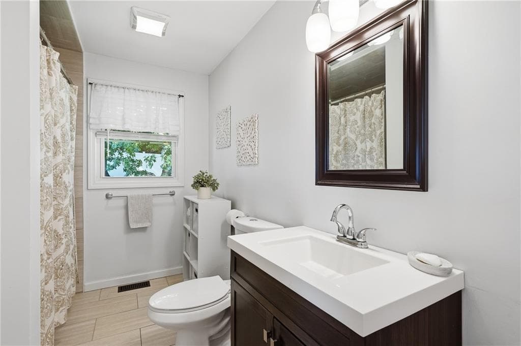 Single Family Residence at 21 Lawnacre Drive, North Providence, photo 27 of 47