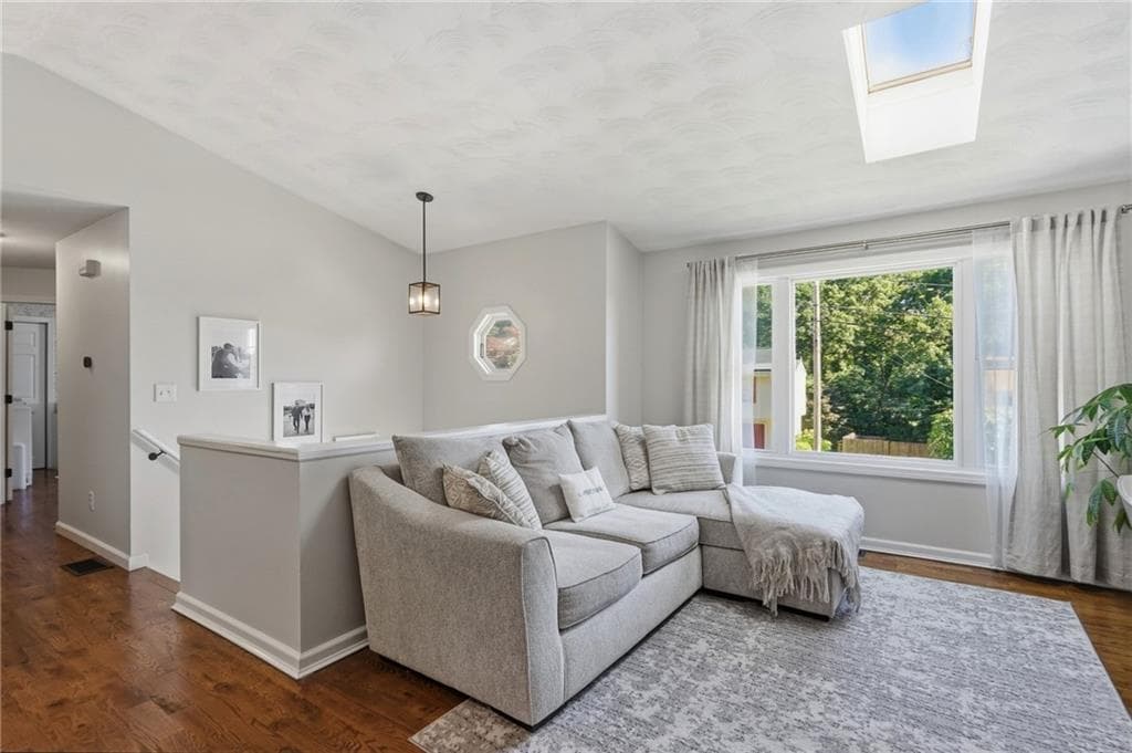 Single Family Residence at 21 Lawnacre Drive, North Providence, photo 12 of 47