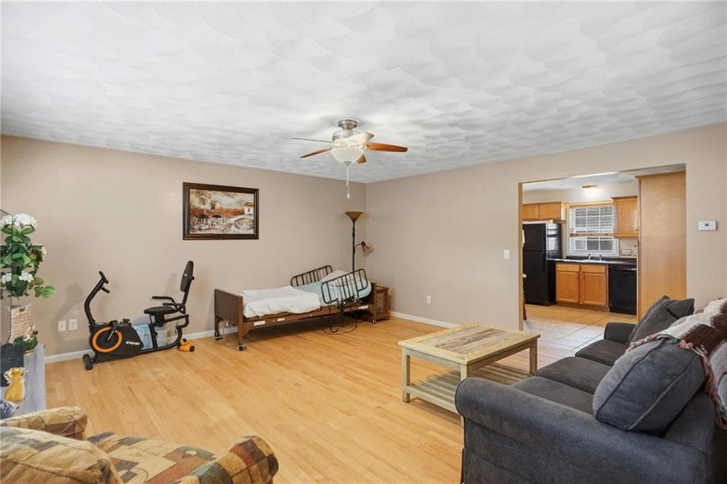 Condominium at 87 North Bend Street UNIT 3, Pawtucket, photo 13 of 27