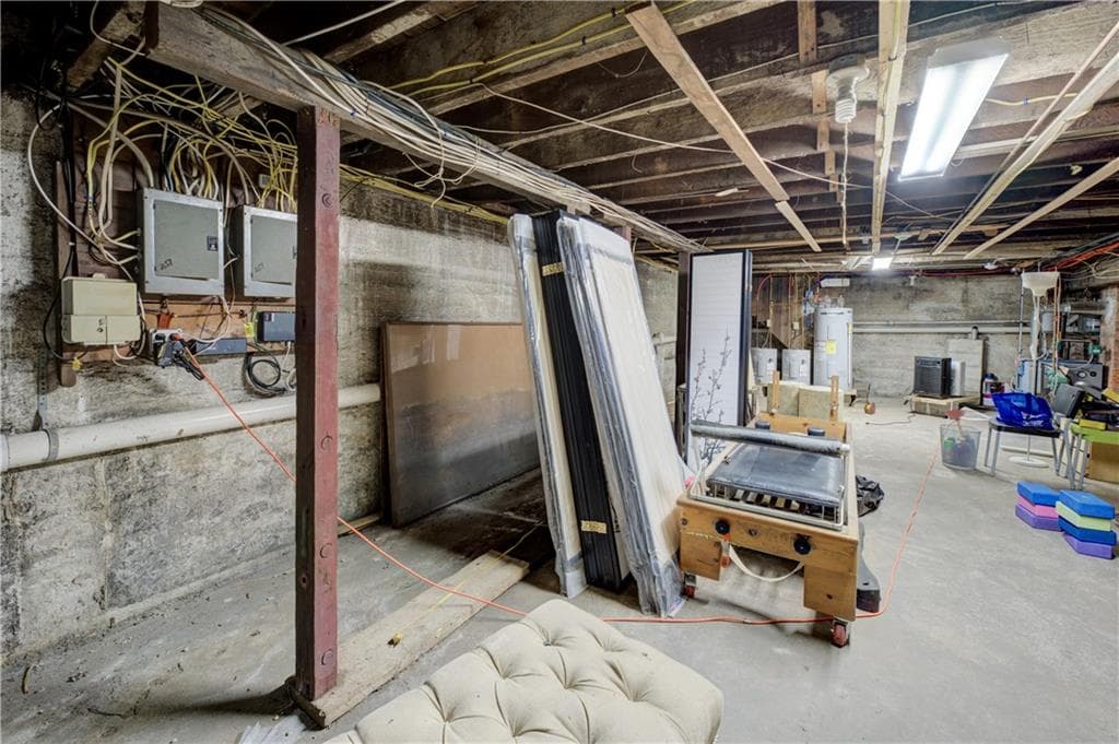 Commercial at 257 Warren Avenue, East Providence, photo 21 of 22