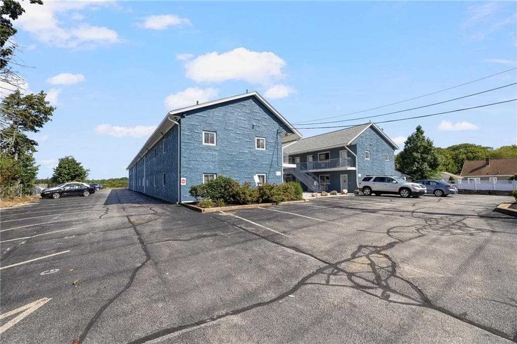 Condominium at 94 Cowesett Avenue UNIT 19, West Warwick, photo 2 of 20