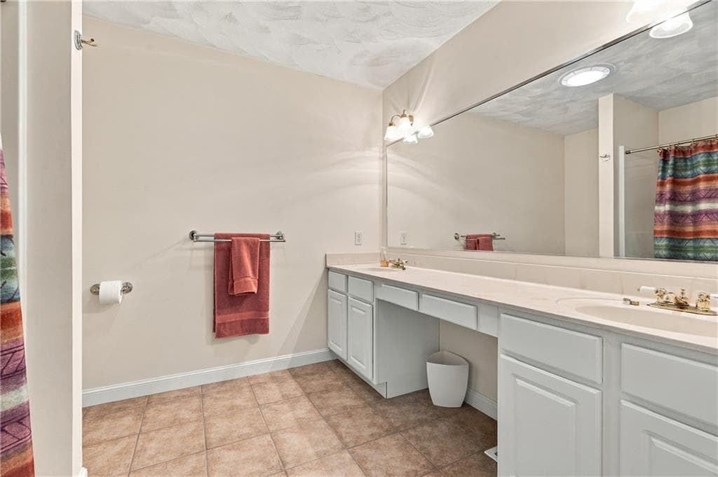 Condominium at 145 Boylston Drive UNIT 145, Cranston, photo 32 of 44