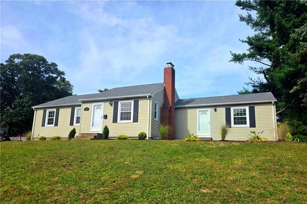 Single Family Residence at 23 Shortway Drive, West Warwick, photo 24 of 29