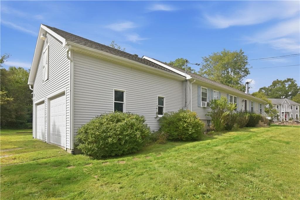 Single Family Residence at 2037 Crandall Road, Tiverton, photo 45 of 48