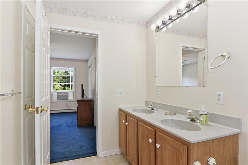 Single Family Residence at 2037 Crandall Road, Tiverton, photo 29 of 48