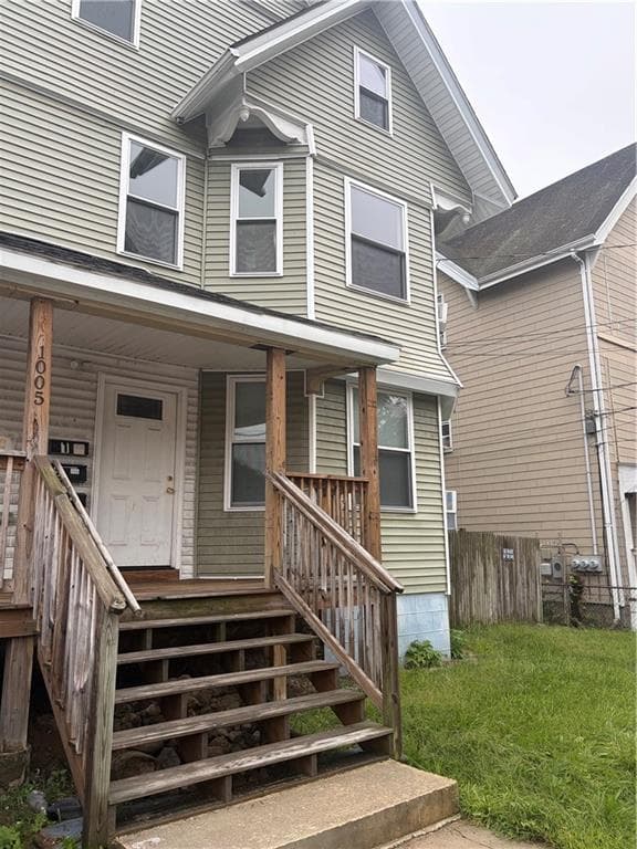 1005 Social Street
