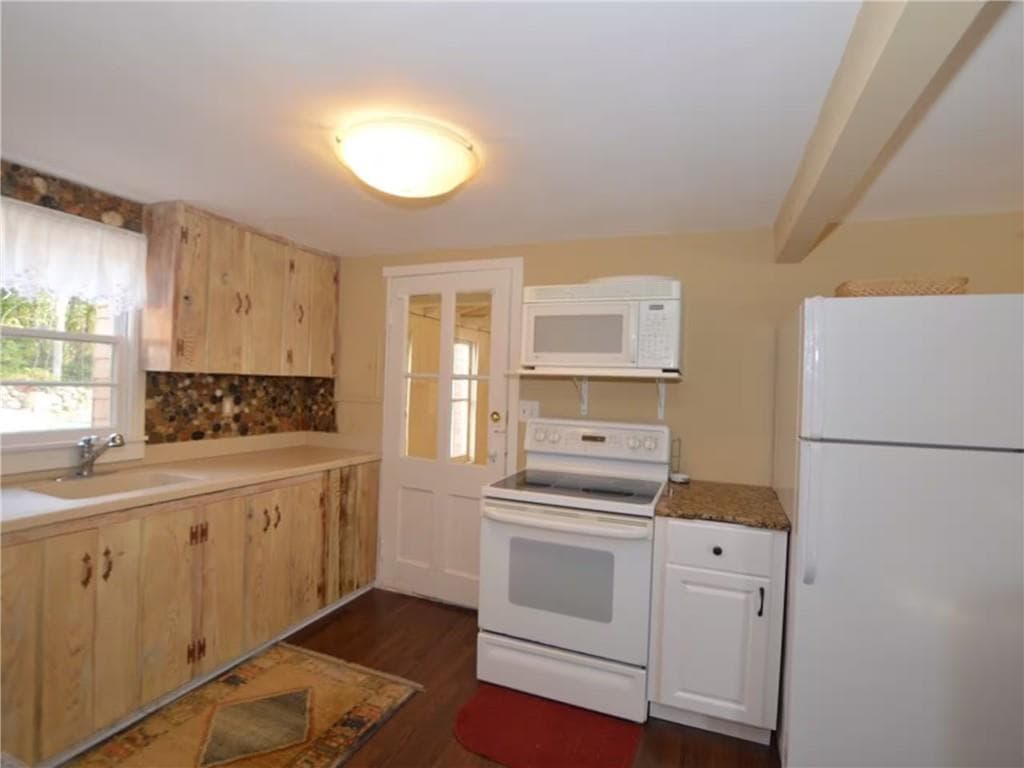 Single Family Residence at 60 North Avenue, Charlestown, photo 23 of 37