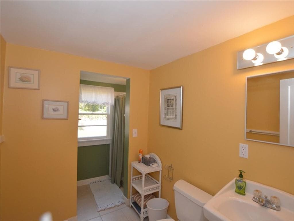 Single Family Residence at 60 North Avenue, Charlestown, photo 6 of 37