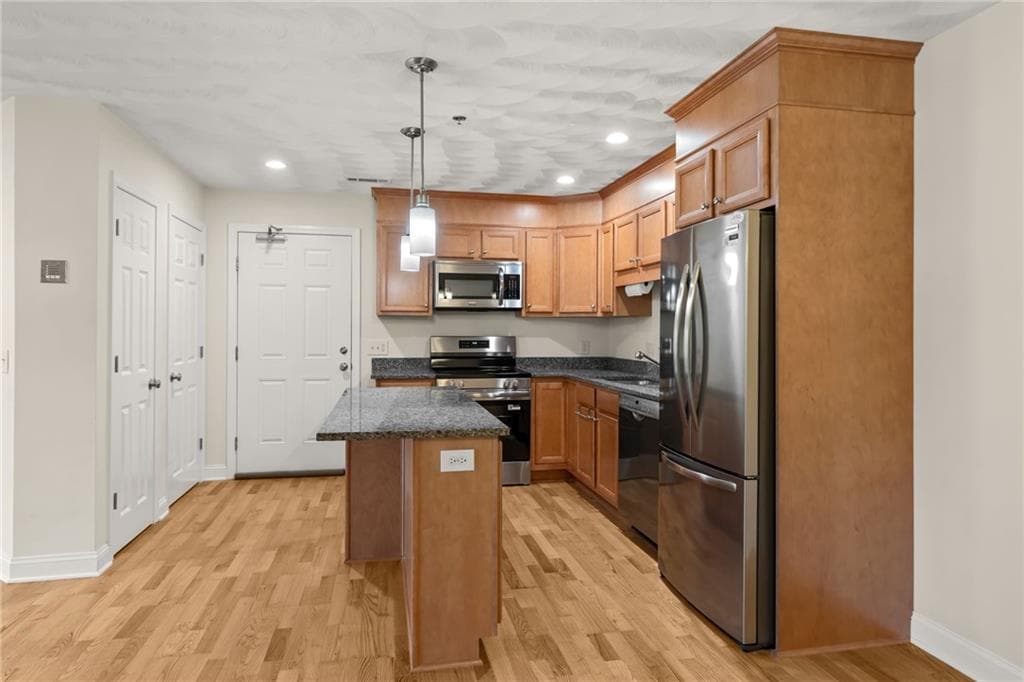 Condominium at 45 Saw Mill Drive UNIT 203, North Kingstown, photo 6 of 25