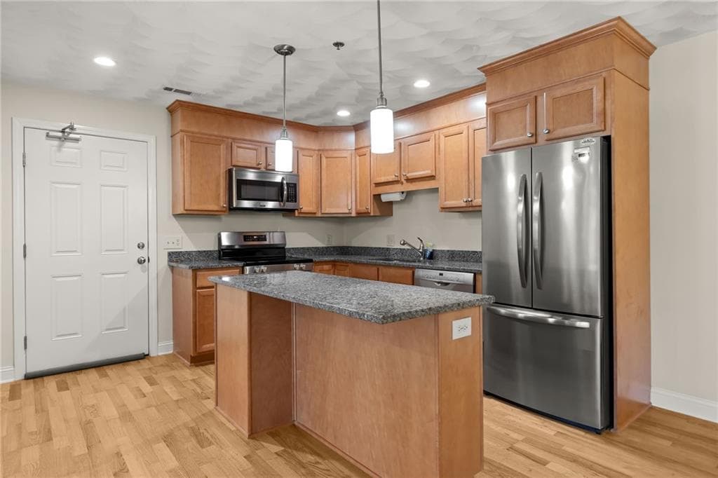 Condominium at 45 Saw Mill Drive UNIT 203, North Kingstown, photo 7 of 25