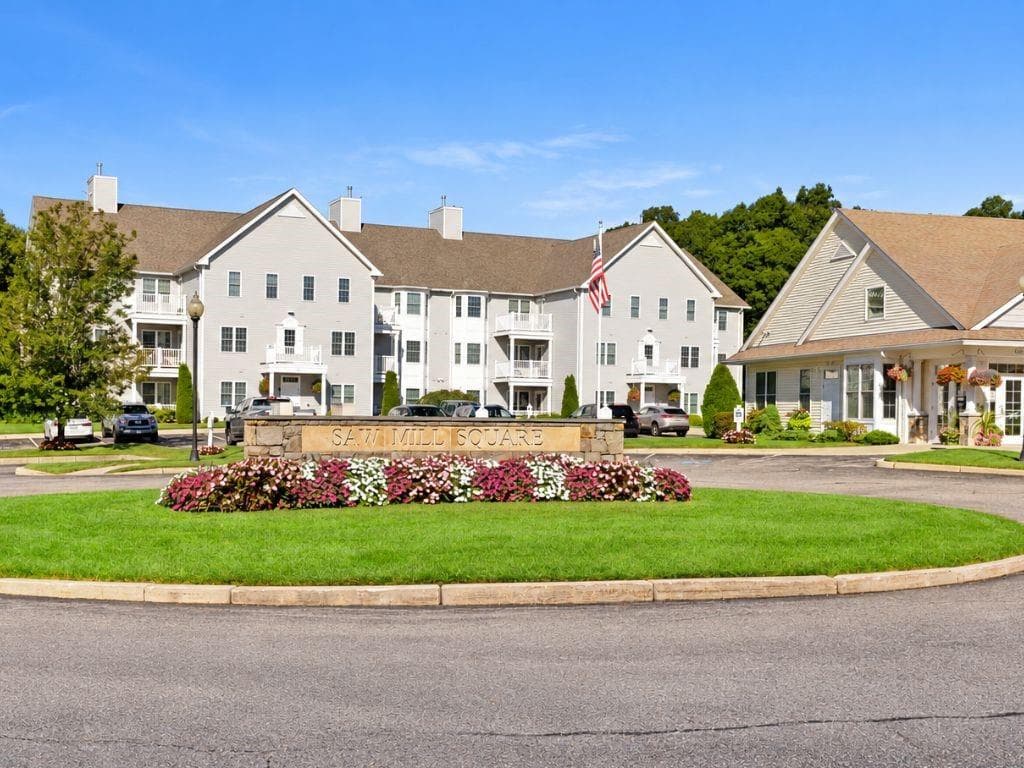 Condominium at 45 Saw Mill Drive UNIT 203, North Kingstown, photo 3 of 25