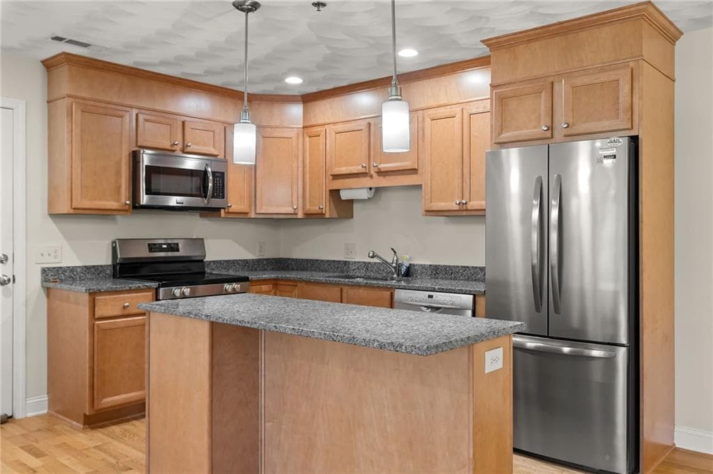 Condominium at 45 Saw Mill Drive UNIT 203, North Kingstown, photo 9 of 25