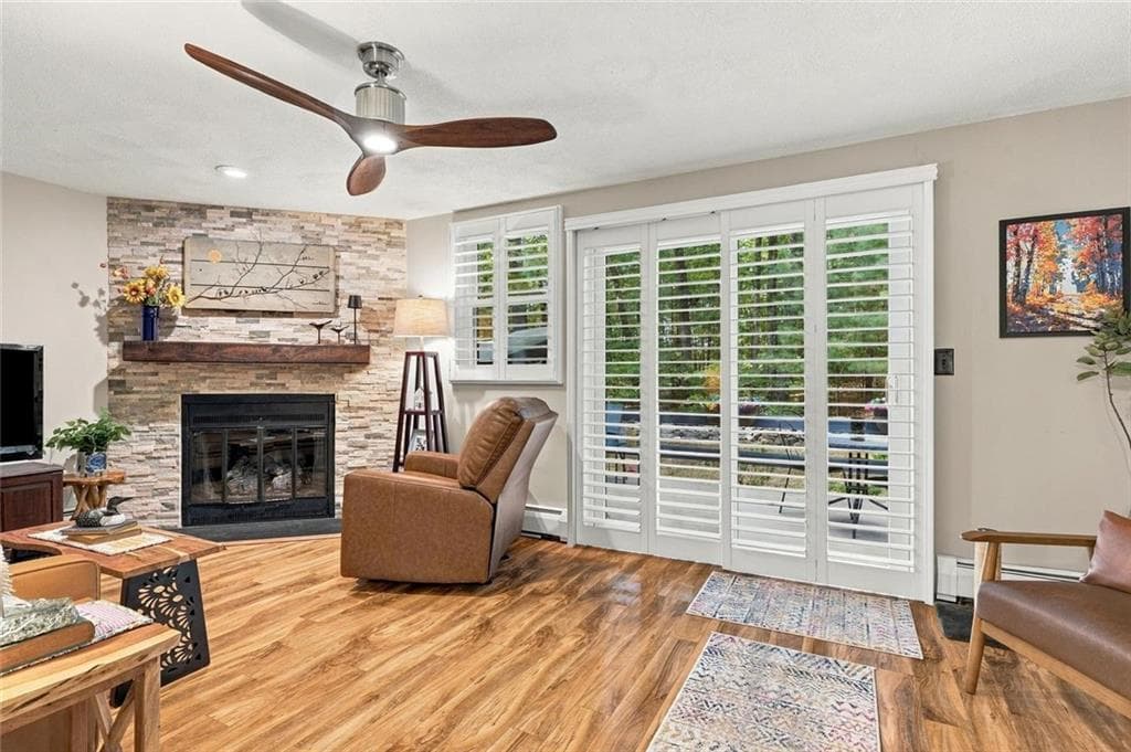 Condominium at 22 Pheasant Run UNIT A, Smithfield, photo 13 of 29