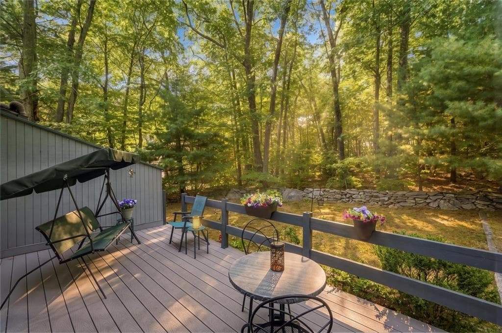 Condominium at 22 Pheasant Run UNIT A, Smithfield, photo 26 of 29