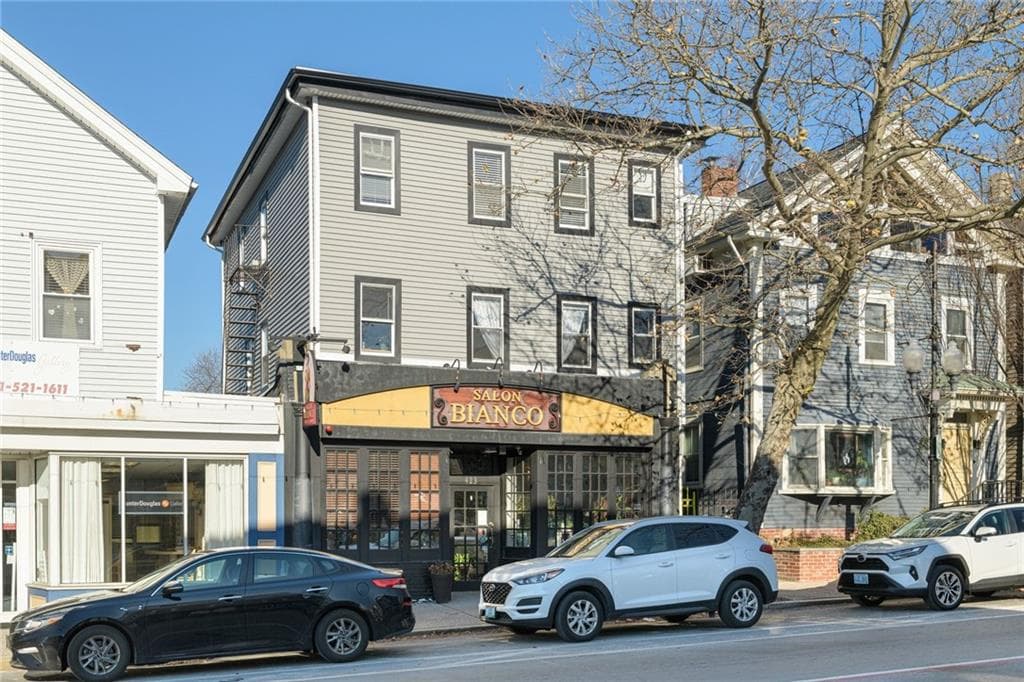 423 Atwells Avenue