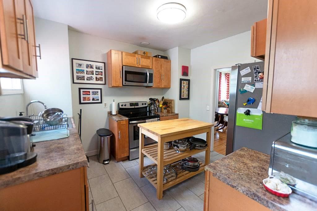 Multi Family at 75 Doyle Avenue, Providence, photo 10 of 14