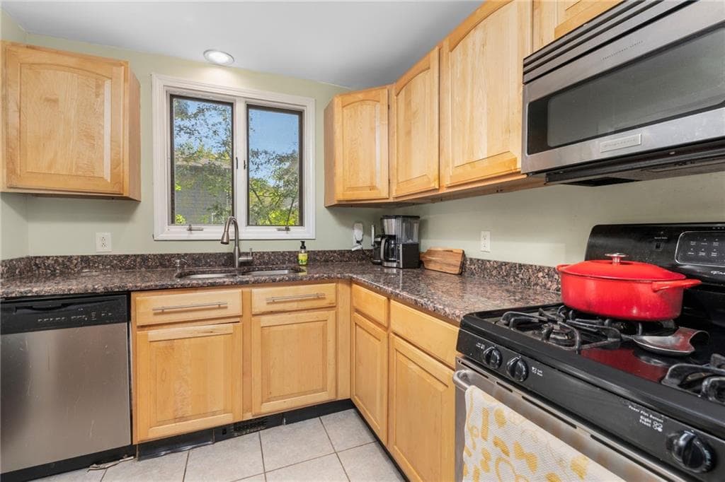 Condominium at 249 8th Street UNIT 2, Providence, photo 14 of 35