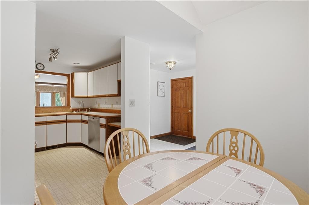 Condominium at 80 Fisher Road UNIT 46, Cumberland, photo 14 of 49