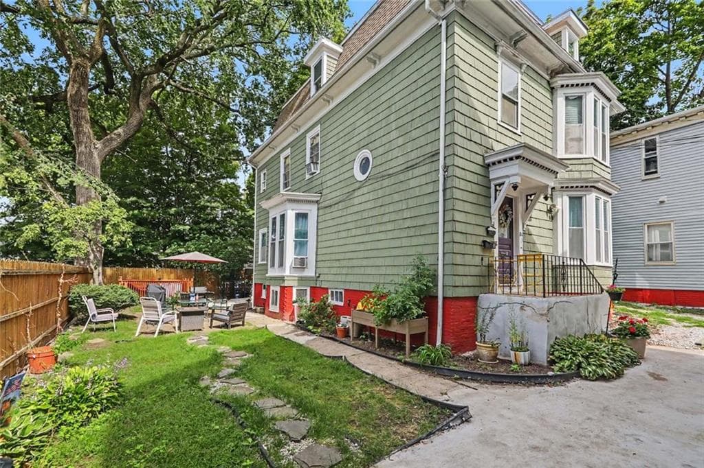 Multi Family at 84 86 Doyle Avenue, Providence, photo 24 of 50