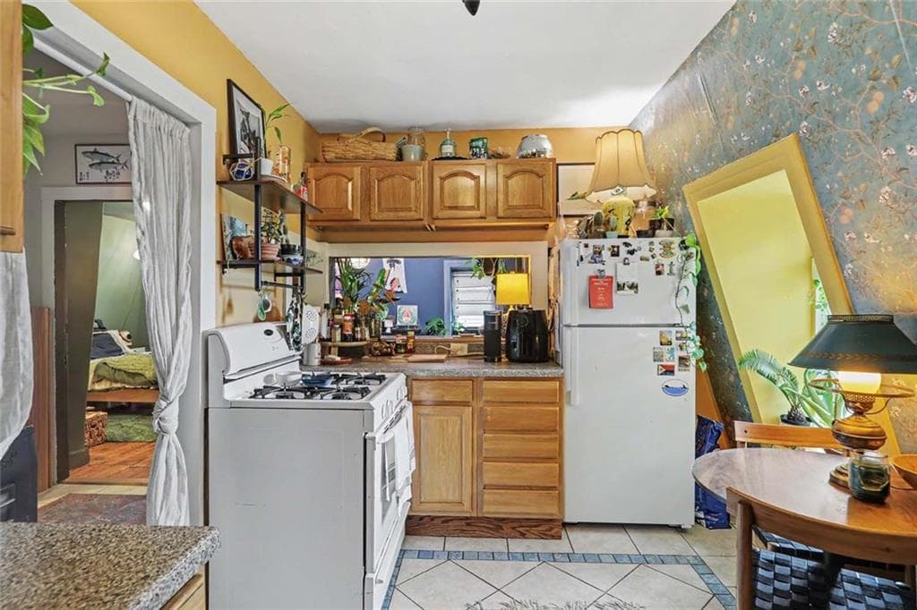 Multi Family at 84 86 Doyle Avenue, Providence, photo 44 of 50