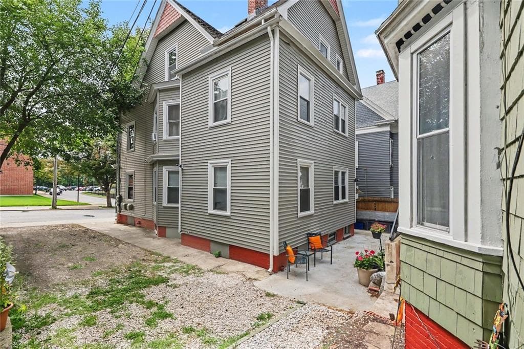 Multi Family at 84 86 Doyle Avenue, Providence, photo 21 of 50