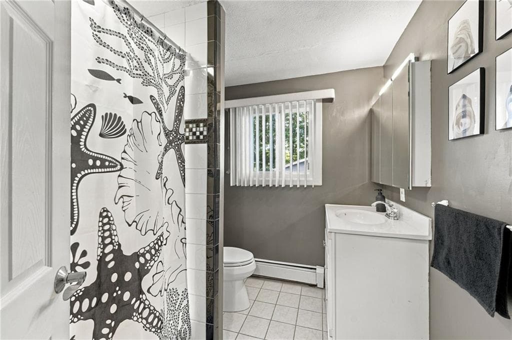 Single Family Residence at 112 Shady Hill Drive, West Warwick, photo 14 of 21